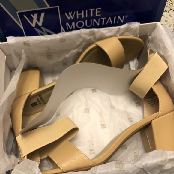 White Mountain tan sandals size 10 brand new in box - Picture 2 of 8